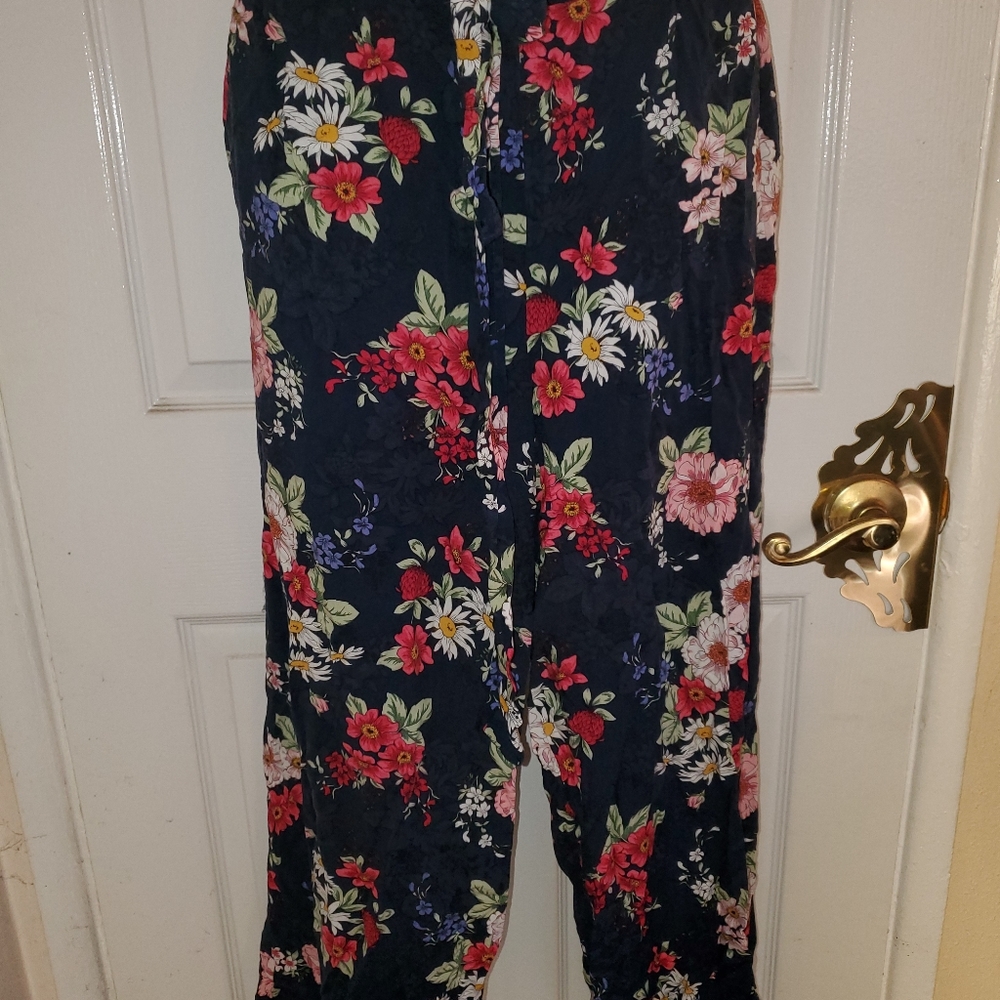 Springtime Pants - Picture 2 of 4